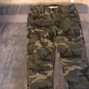 Camo ankle skinny jeans
